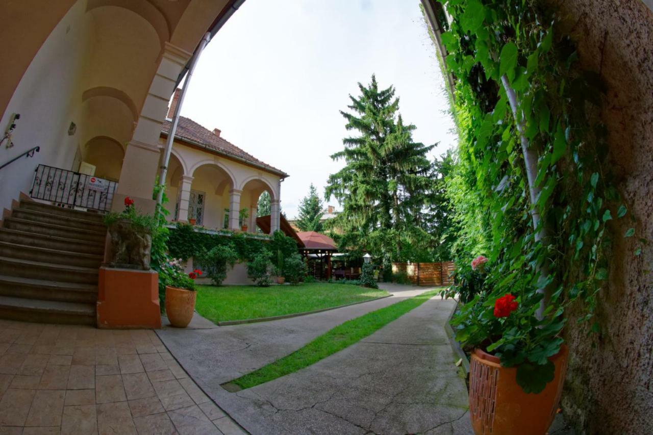 Rakoczi Guesthouse Miskolc Exterior photo